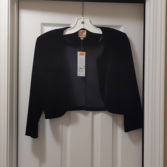 Kasper Jackets & Blazers - NWT Black velvet cropped jacket